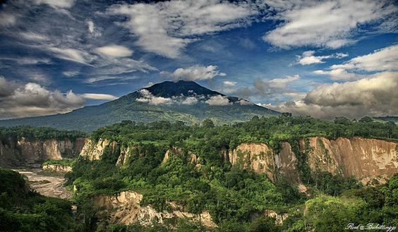 5 Tempat Wisata Di Sumatera